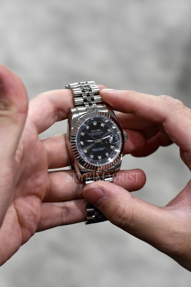 Mod Datejust Black Diamond - SKYRIM WRIST
