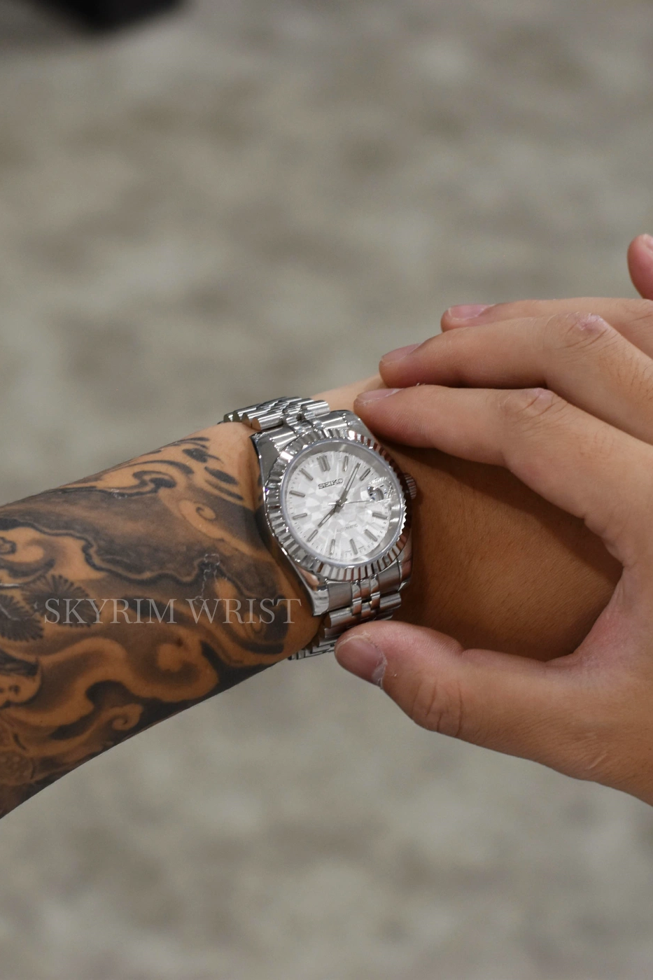 Mod Datejust Mosaic White - SKYRIM WRIST
