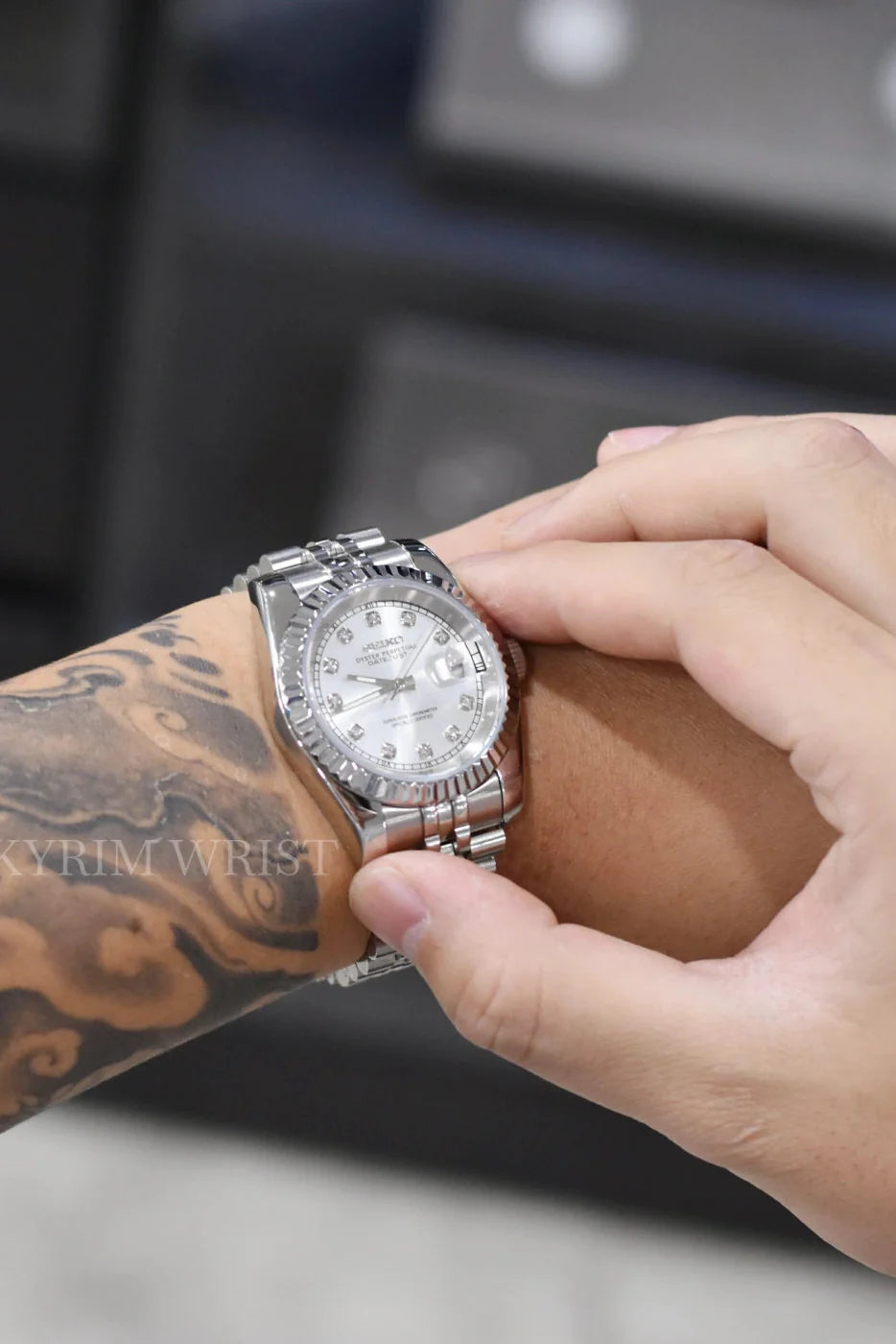 Mod Datejust Silver Diamond - SKYRIM WRIST