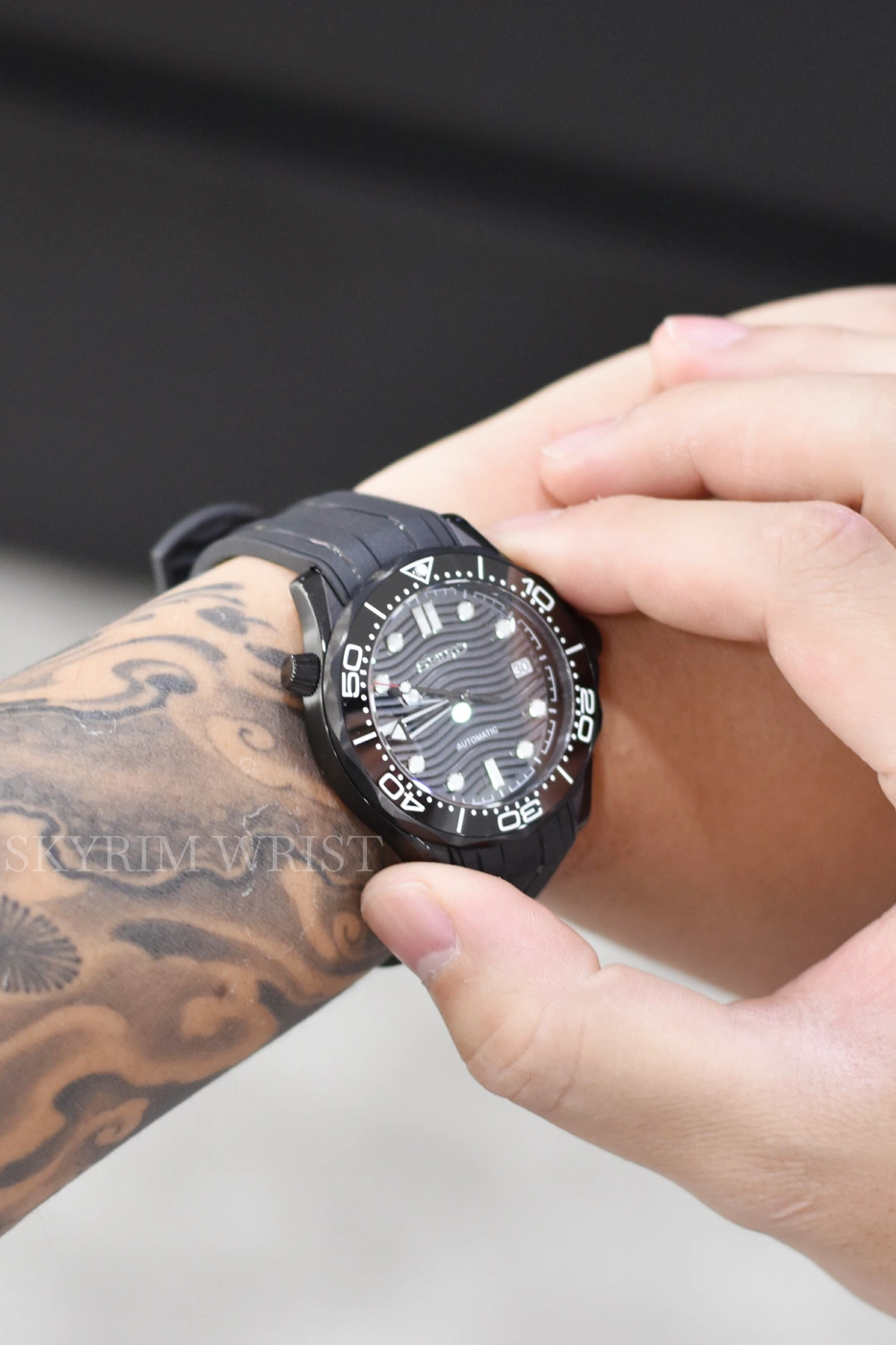 Mod Seamaster Black Wave - SKYRIM WRIST