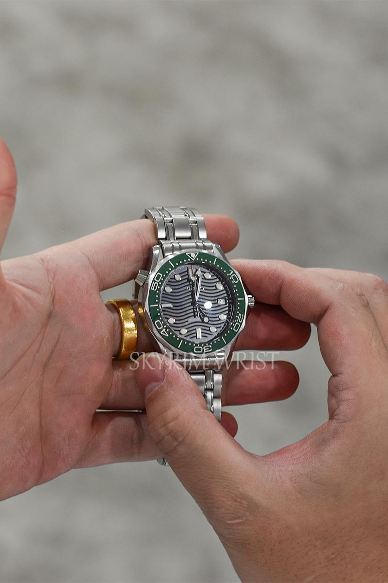 Mod Seamaster Silver Green - SKYRIM WRIST 