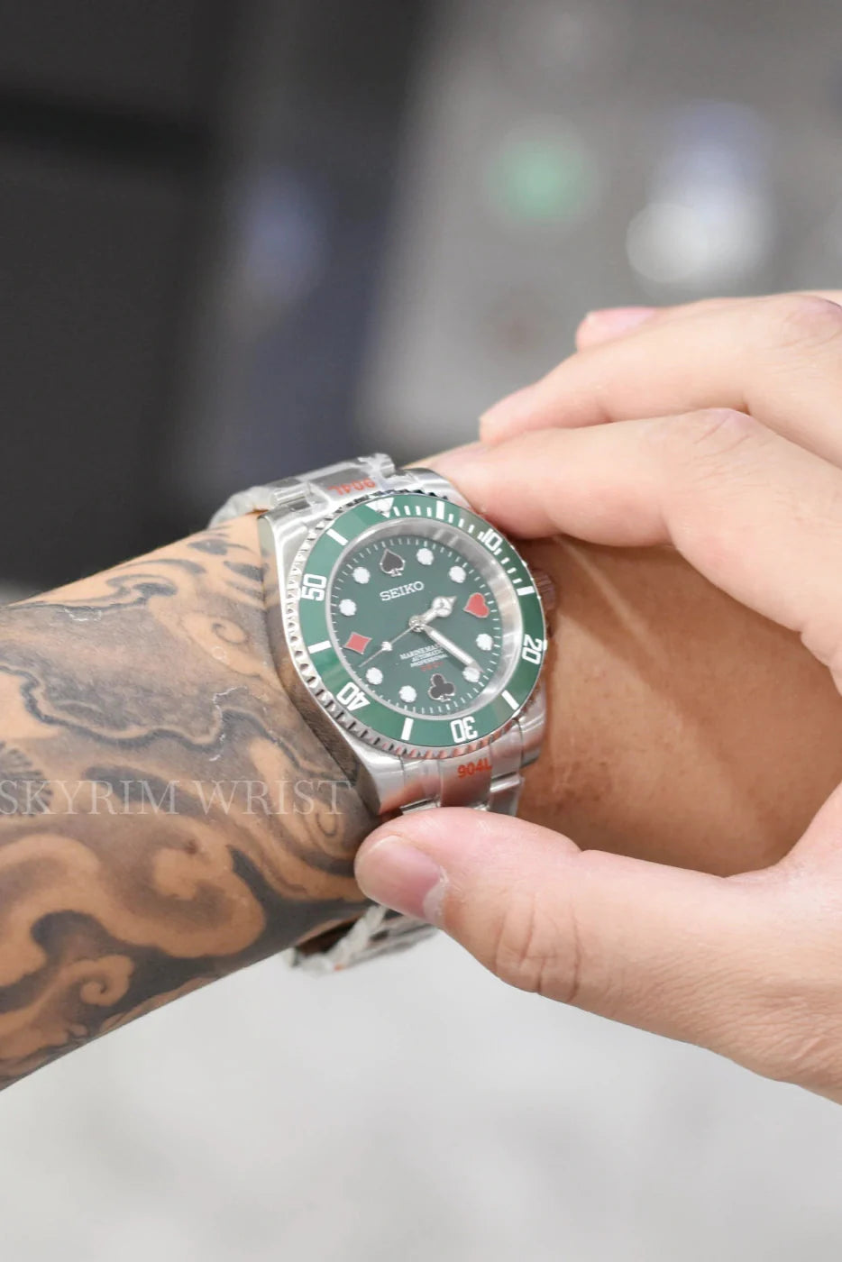 Mod Submariner - Card Master Green - SKYRIM WRIST 